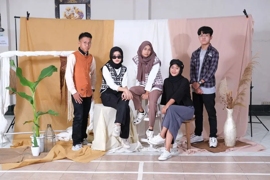 alt hasil pemotretan HP pada kondisi terang dan cahaya redup